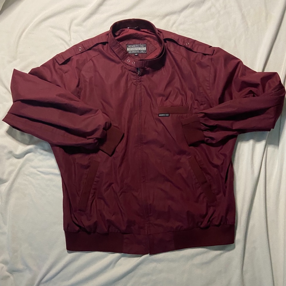 VINTAGE MAROON MEMBERS ONLY JACKET